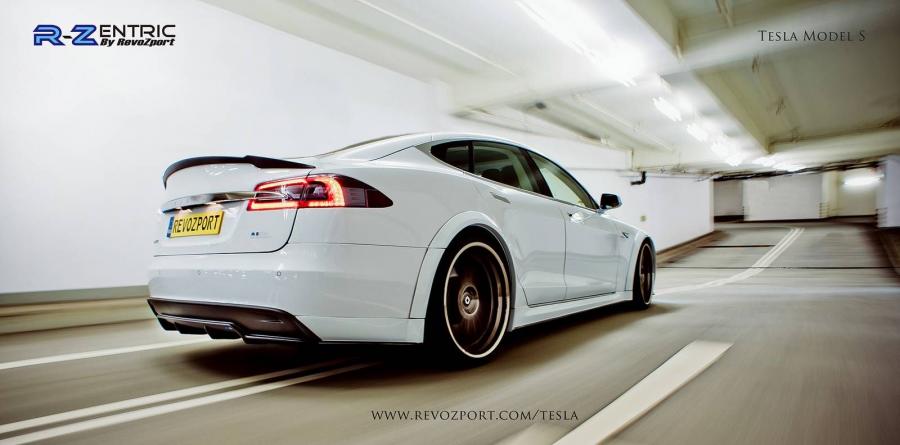  Tesla Model S P85D by Revozsport 2015 года  (фото 2 из 15)